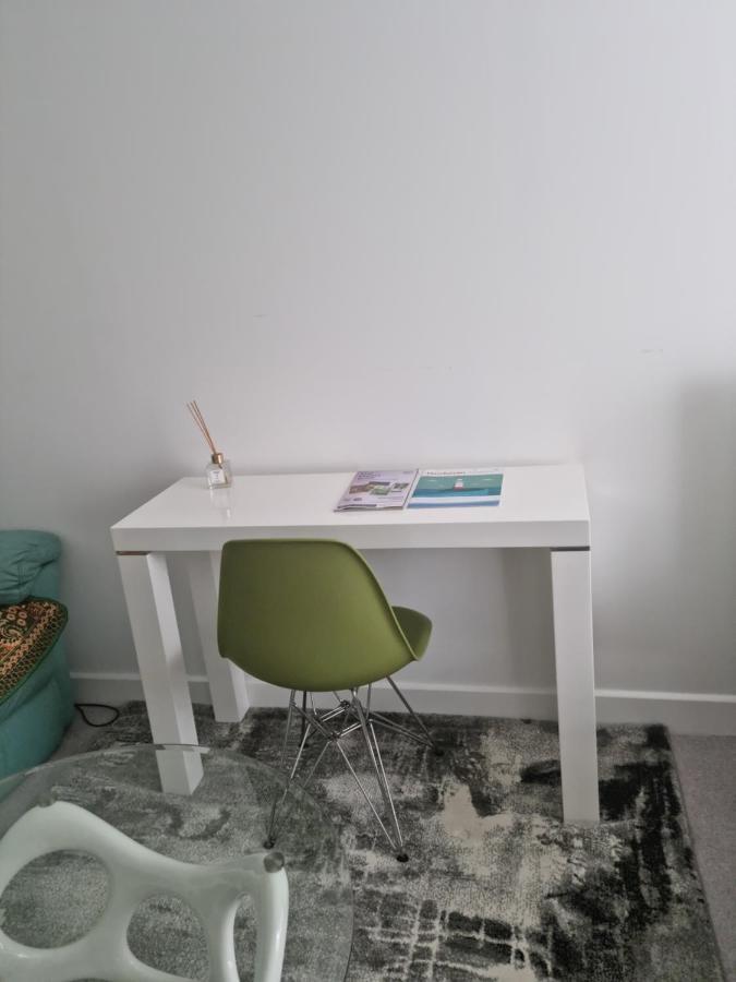 Large Room With Netflix Нюхейвън Екстериор снимка